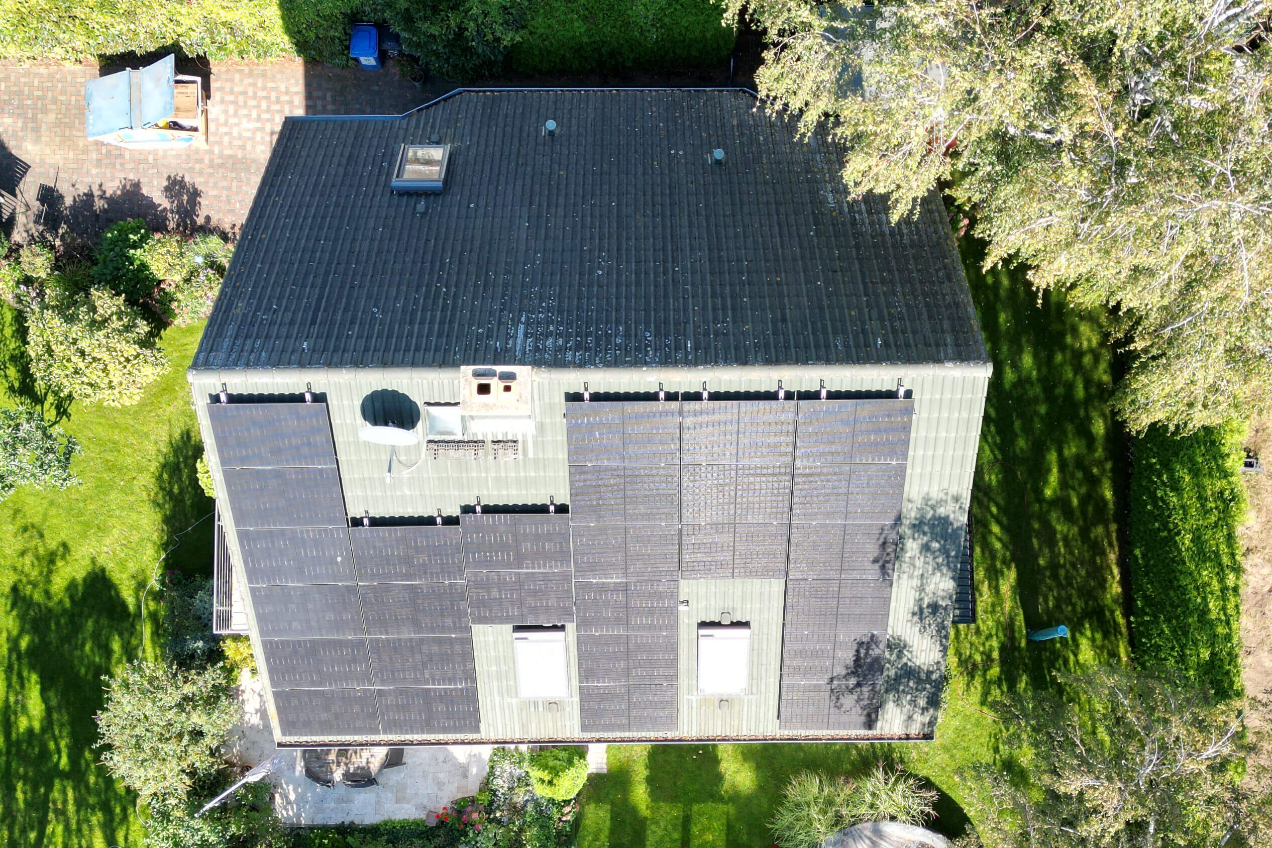 Einfamilienhaus mit PV-System, Speicher & Wärmepumpe