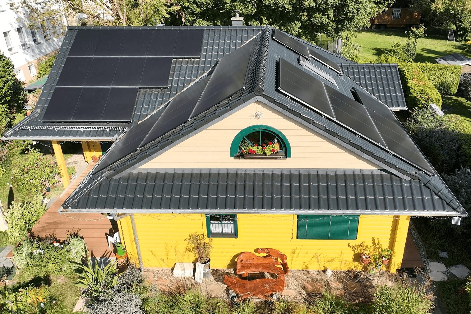 Einfamilienhaus mit PV-System inkl. Speicher und Wärmepumpe